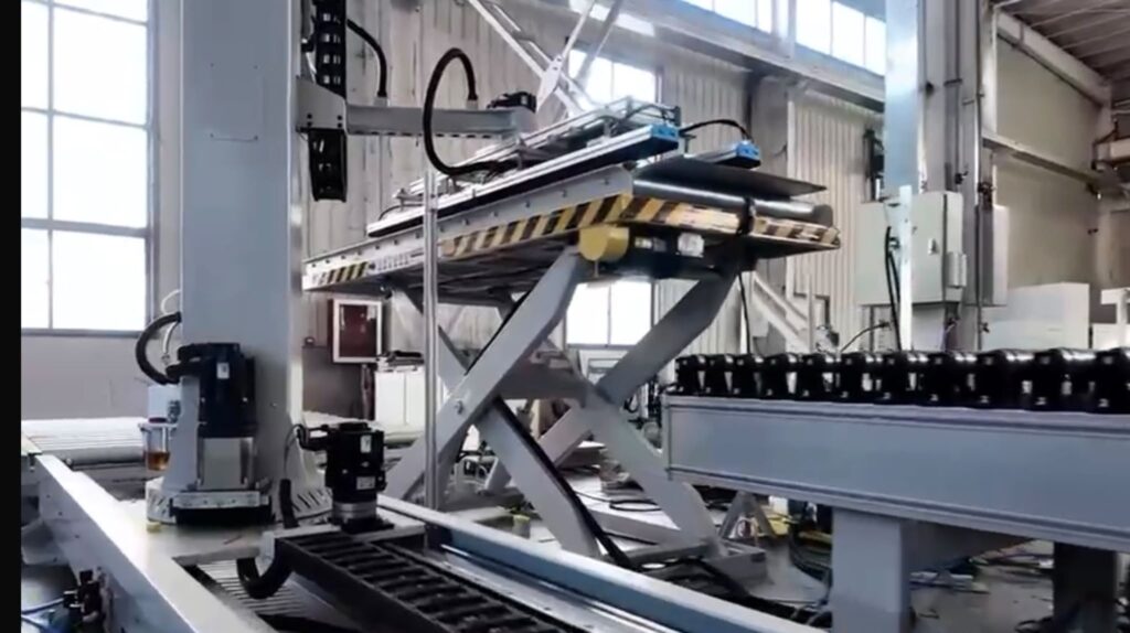 Linea di foratura automatica con carico e scarico robotizzato